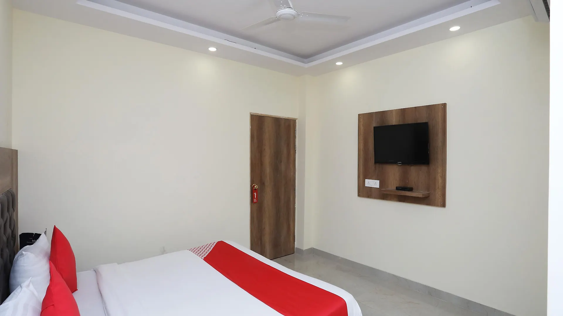 Hotel Ivy New Delhi 3*,