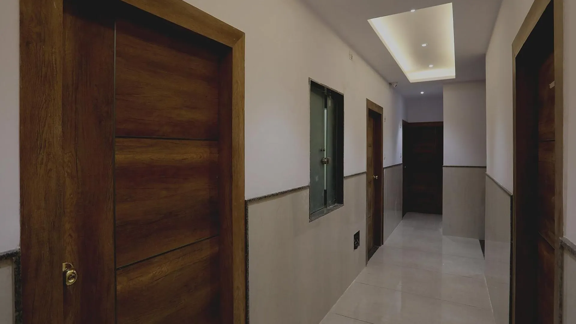 ***  Hotel Ivy New Delhi India