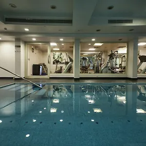 4* Hotel Avalon Courtyard